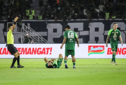 Paul Munster Kritik Jadwal Padat Liga 1, Kelelahan Bayangi Pemain Persebaya Surabaya - GenPI.co