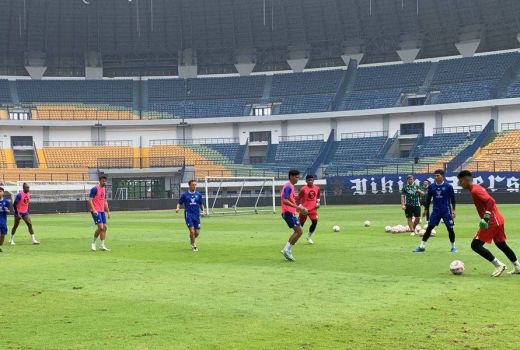 Hari Raya Natal, Pemain Persib Bandung Diliburkan 2 Hari - GenPI.co