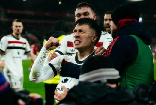 Lisandro Martinez: Paul Scholes Tak Akan Selamat di Argentina - GenPI.co