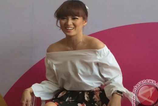 Harapkan Jodoh, Chika Jessica Pengin Pasangan Seperti Nicholas Saputra - GenPI.co