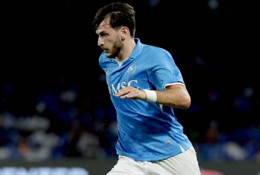 PSG Datangkan Khvicha Kvaratskhelia dari Napoli, Rogoh Kocek Hingga Rp 1,3 Triliun - GenPI.co