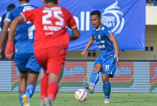 Satu Dekade Bersama, Dedi Kusnandar Dipastikan Bertahan di Persib Bandung Hingga 2027 - GenPI.co