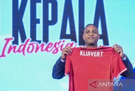Lawan Australia dan Bahrain, Kluivert Pasang Target 4 Poin - GenPI.co