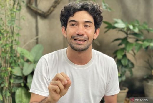Reza Rahadian Terhormat Dilatih Langsung Slamet Rahardjo - GenPI.co