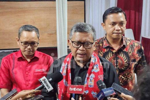 Hasto Sebut Megawati dan Prabowo Akan Komunikasi soal Rencana Pertemuan - GenPI.co