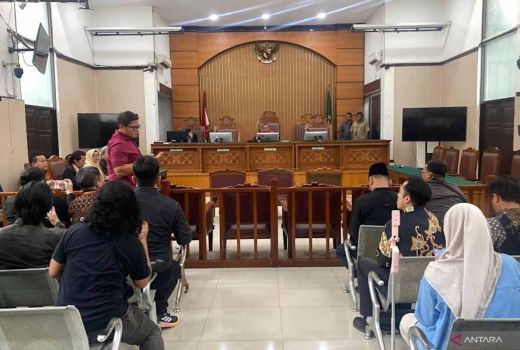 KPK Tak Hadir, Sidang Praperadilan Hasto Kristiyanto Ditunda - GenPI.co