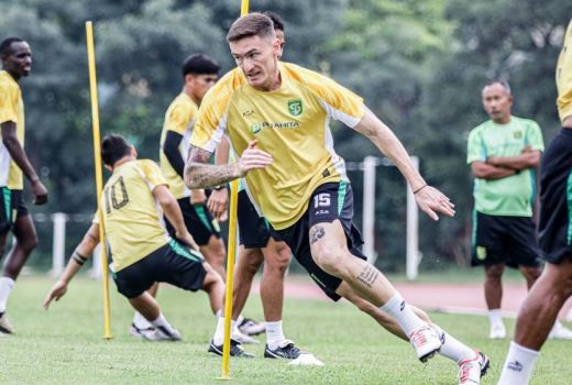 Tantangan Berat! Persebaya Surabaya Hadapi Persis Solo Tanpa Bruno dan Slavko - GenPI.co