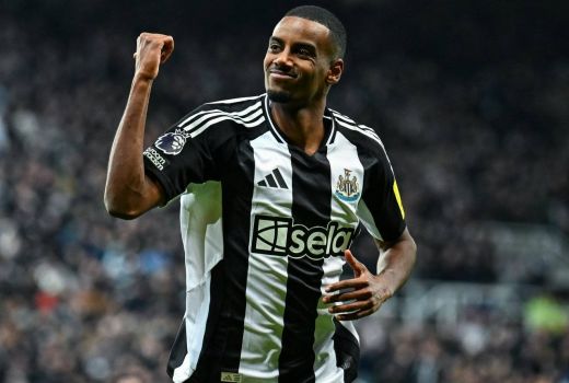 Paul Scholes Pesimistis Manchester United Datangkan Alexander Isak - GenPI.co