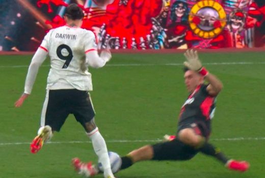 Darwin Nunez Makin Dekat dengan Pintu Keluar Liverpool - GenPI.co