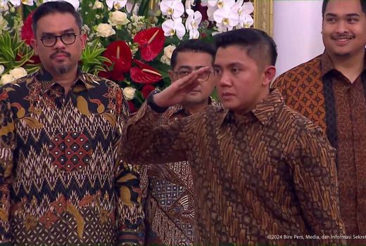 TB Hasanuddin: Letkol Teddy Harus Mundur dari Prajurit TNI - GenPI.co