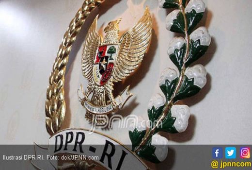 DPR RI Bahas RUU TNI di Hotel, Peneliti Fromappi: Tempat Nyaman Berkompromi - GenPI.co