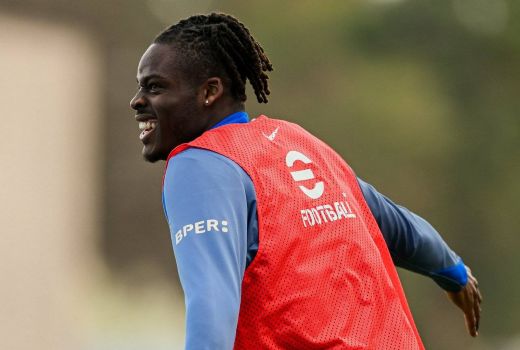 Yann Bisseck, Bek Tangguh Inter Milan Calon Pemain Manchester United - GenPI.co