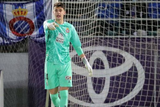 Joan Garcia, Calon Pengganti Andre Onana di Manchester United - GenPI.co
