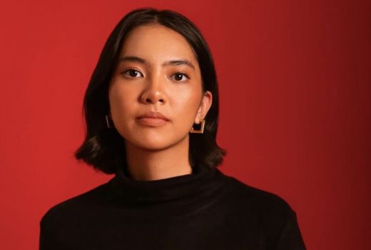 Album Baru Dere Gambarkan Tumbuh, Patah, Mekar - GenPI.co