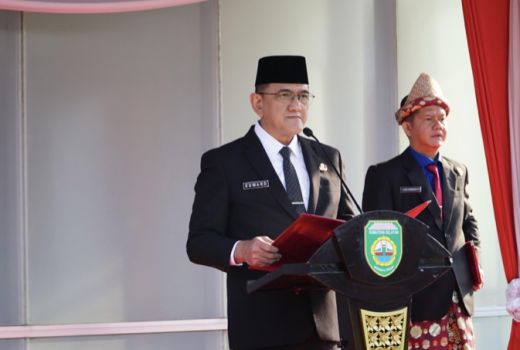Irup Hardiknas, Sekda Sumsel Edward Candra Bacakan Amanat Tertulis Mandikdasmen RI - GenPI.co