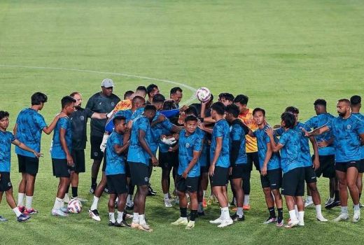 Tantang Persis Solo, Arema FC Siap Bangkit - GenPI.co