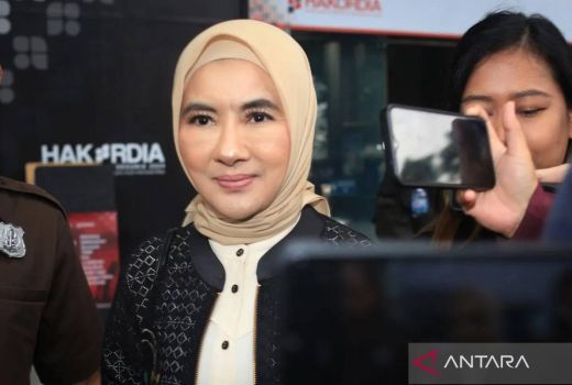 Giliran Nicke Widyawati Diperiksa Kejagung soal Korupsi Minyak Mentah - GenPI.co