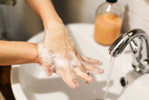 3 Sabun Cuci Tangan dengan Formula Melembapkan, Kulit Tetap Lembut - GenPI.co