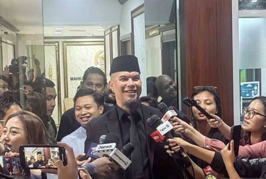 Beda dengan Komnas Perempuan soal Seksis, Ahmad Dhani: Kalau Dibolehkan, Saya Debat - GenPI.co