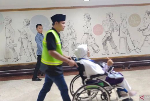 Modus Pakai Visa Kerja, 36 Calon Haji Ilegal Dicegat Polisi di Bandara Soetta - GenPI.co
