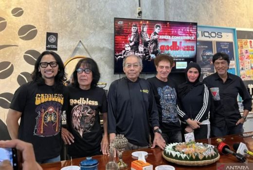 Bintang Tamu Konser God Bless, Ikang Fawzi Merasa Beruntung - GenPI.co