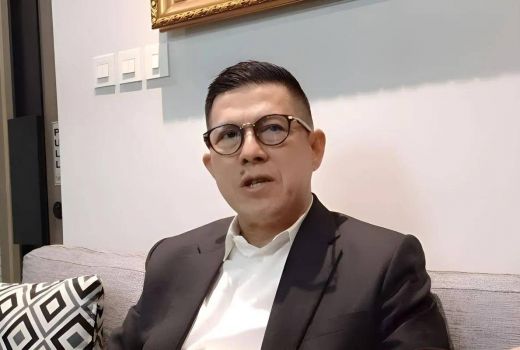 DPR RI Memohon ke Presiden Seusai Penahanan Pengunggah Meme Prabowo Ditangguhkan - GenPI.co
