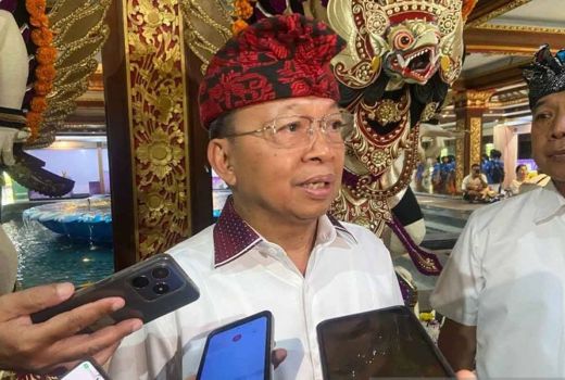 Wayan Koster Tunjuk Panglima Pemberantas Ormas Preman Seusai GRIB Deklarasi di Bali - GenPI.co