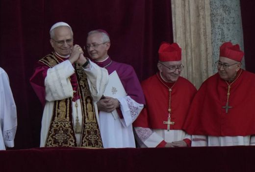 Paus Leo XIV Rayakan Misa dan Makan Siang Bersama Ordo Agustinian - GenPI.co