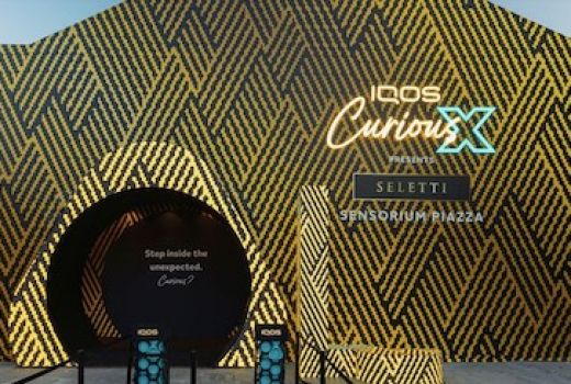 Gandeng SELETTI, IQOS Luncurkan Curious X: Sensorium Piazza di Milan Design Week - GenPI.co