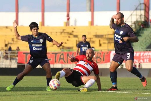 Ingin Jauhi Zona Degradasi, 3 Poin Jadi Harga Mati Madura United - GenPI.co