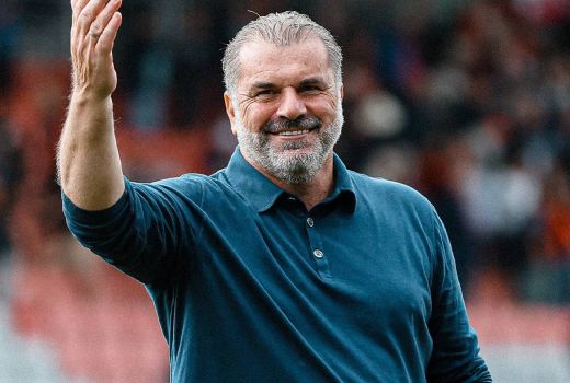 Ange Postecoglou Tak Peduli Rekor Kemenangan Tottenham Hotspur atas Manchester United - GenPI.co