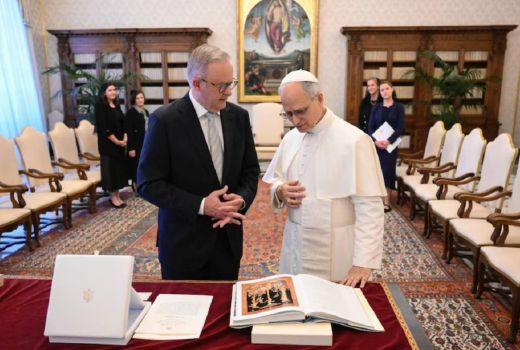 Perdana Menteri Australia Undang Paus Leo XIV Hadiri Kongres di Sydney - GenPI.co