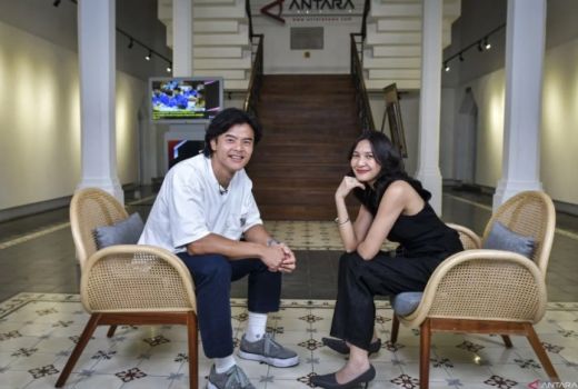 Dion Wiyoko Nyesak Pertama Baca Naskah Film Sore: Istri dari Masa Depan - GenPI.co