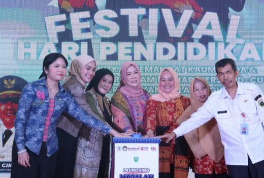 Pemprov Sumsel Dukung Kreativitas Pelajar dalam Festival Hari Pendidikan - GenPI.co
