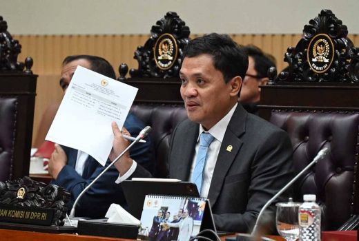 DPR RI Kejar Waktu, KUHAP Baru Ditarget Efektif per 1 Januari 2026 - GenPI.co