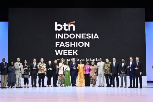 Indonesia Fashion Week 2025 Resmi Dibuka, Angkat Tema Ronakultura Jakarta - GenPI.co