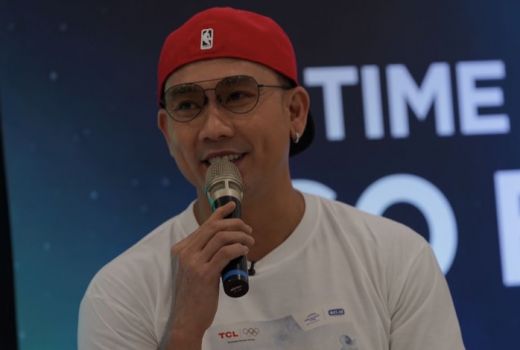 Denny Sumargo Pilih TV Jumbo TCL untuk Main Game, Kualitasnya Istimewa - GenPI.co