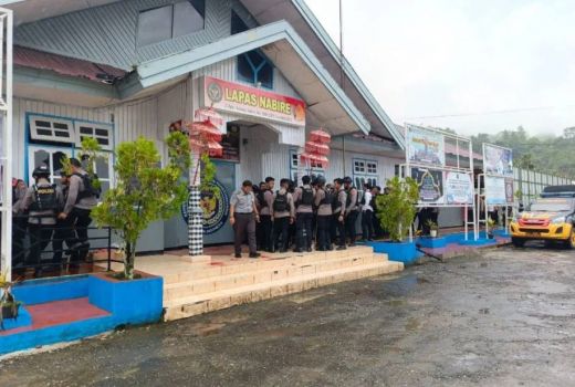 19 Napi Lapas Nabire Kabur Seusai Serang Sipir, Separuh Diduga KKB - GenPI.co