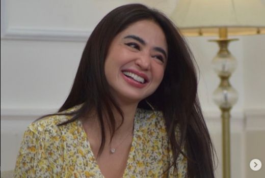 Dihujat Karena Salah Nyanyikan Lagu Pica-Pica, Dewi Perssik Malah Panen Rezeki - GenPI.co