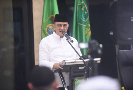 Sekda Sumsel Edward Candra Sambut Hangat Kepulangan Jemaah Haji Kloter Pertama OKU Timur - GenPI.co