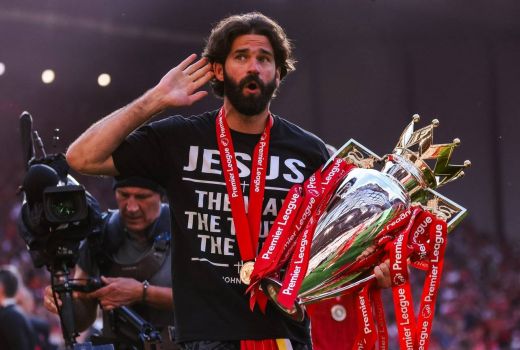 Alisson Becker Tolak Galatasaray, Pilih Tetap di Liverpool hingga 2027 - GenPI.co