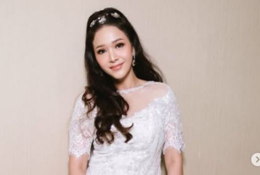 Al Ghazali Siap Menikah, Maia Estianty Ngaku Melihat dari Jauh - GenPI.co