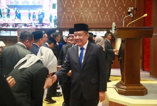 Wagub Cik Ujang Jawab Pandangan Fraksi DPRD Sumsel Soal Raperda APBD 2024 - GenPI.co