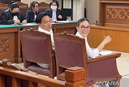 Nikita Mirzani Ditegur Hakim Karena Sapa Pengunjung - GenPI.co