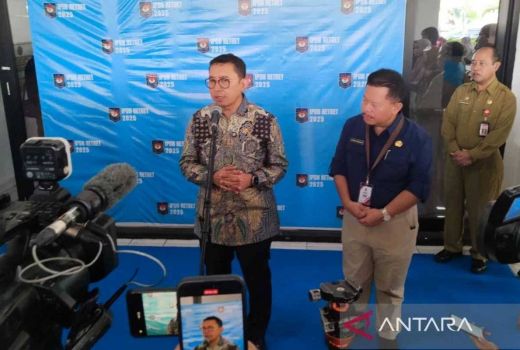 Fadli Zon Persilakan Pembuktikan Terjadi Perkosaan Massal pada Mei 1998 - GenPI.co
