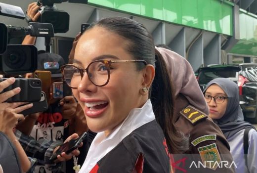 Menangis Kangen Anak, Nikita Mirzani: Kasihan Mereka - GenPI.co
