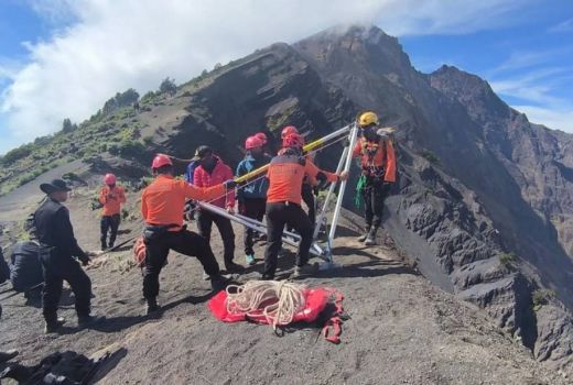 Pendaki Brasil Tewas di Rinjani, SOP Keselamatan Gunung Dikaji Ulang - GenPI.co