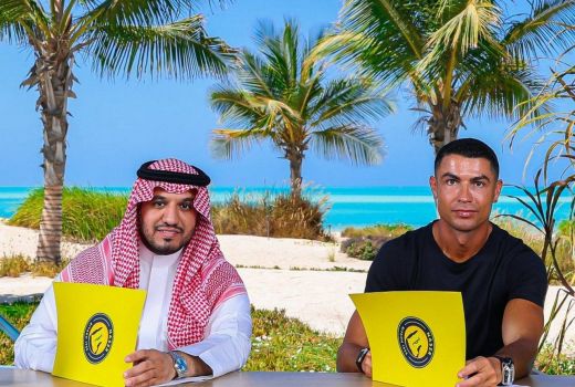 Cristiano Ronaldo Dapat Fasilitas Mewah di Al Nassr: Jet dan 16 Staf Pribadi - GenPI.co