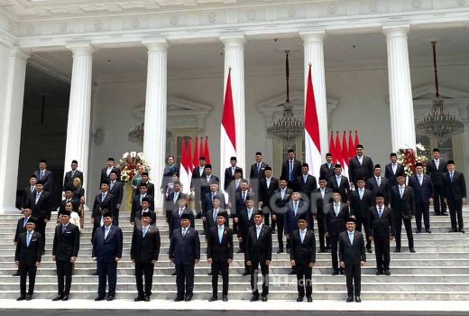 Muzani Minta Menteri Tak Bebani Presiden, Reshuffle Kabinet Dinilai Sudah Waktunya - GenPI.co