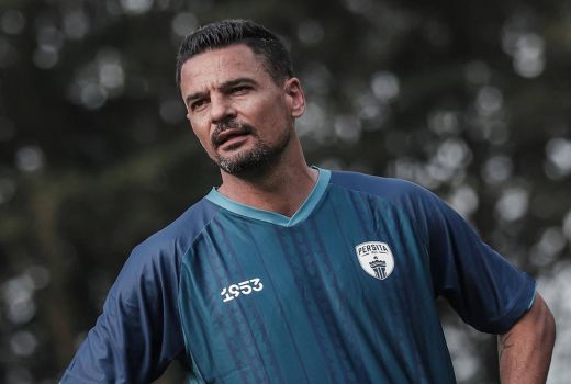 Tak Sabar Tim Komplet, Carlos Pena Ingin Persita Tangerang Bermain Kolektif - GenPI.co
